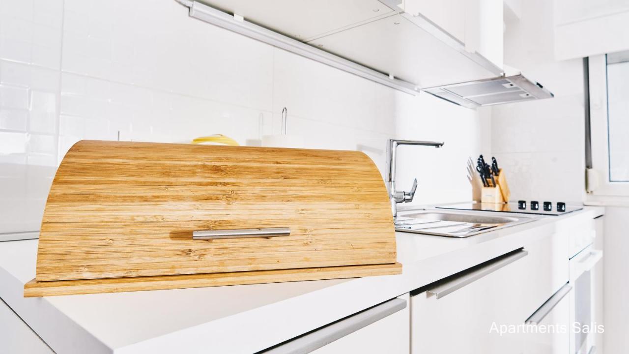 Salis Apartments Vrsi Eksteriør billede