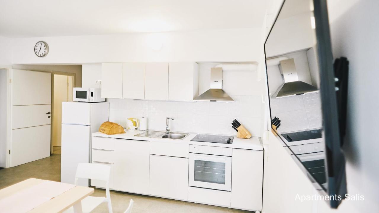 Salis Apartments Vrsi Eksteriør billede