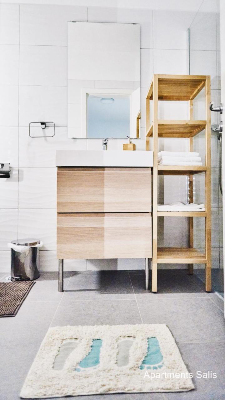 Salis Apartments Vrsi Eksteriør billede